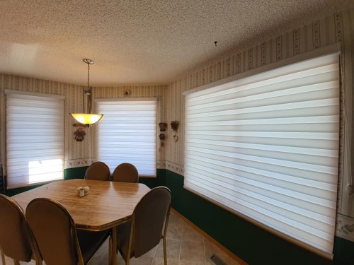 Motorized Blinds & Window Coverings vs. Manual Blinds a Comparative Analysis 2